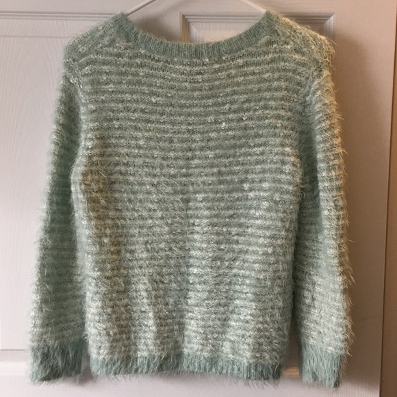 Fuzzy 90s style sweater (small) - Picture 2 of 2